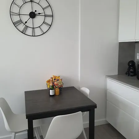 Julian Apartment *